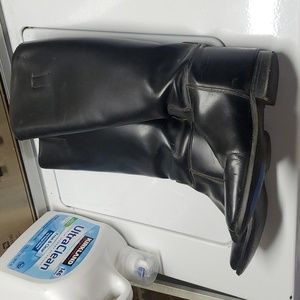 Maribourgh boots size 5 1/2  men's